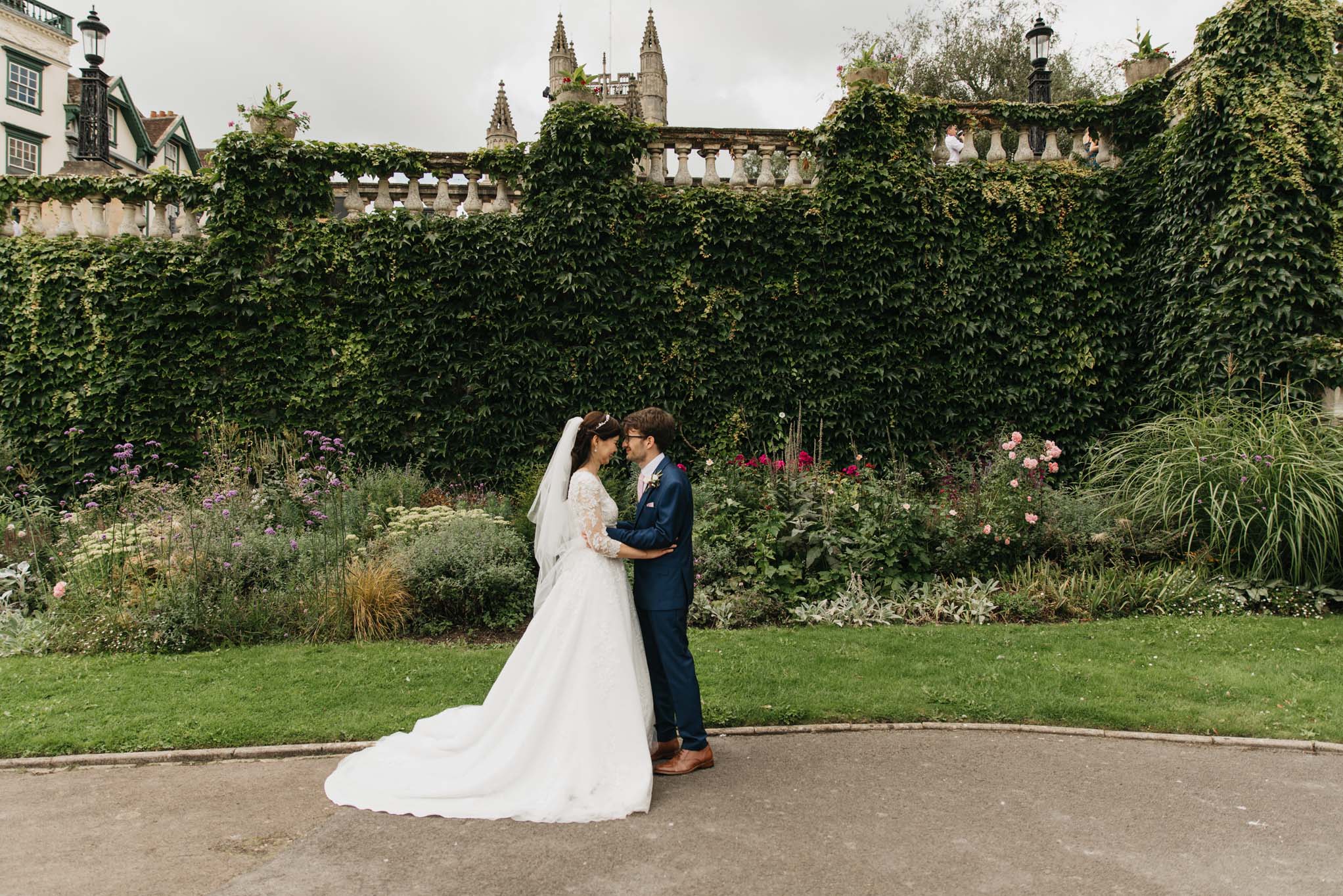 Couple having wedding photos in Parade Gardens