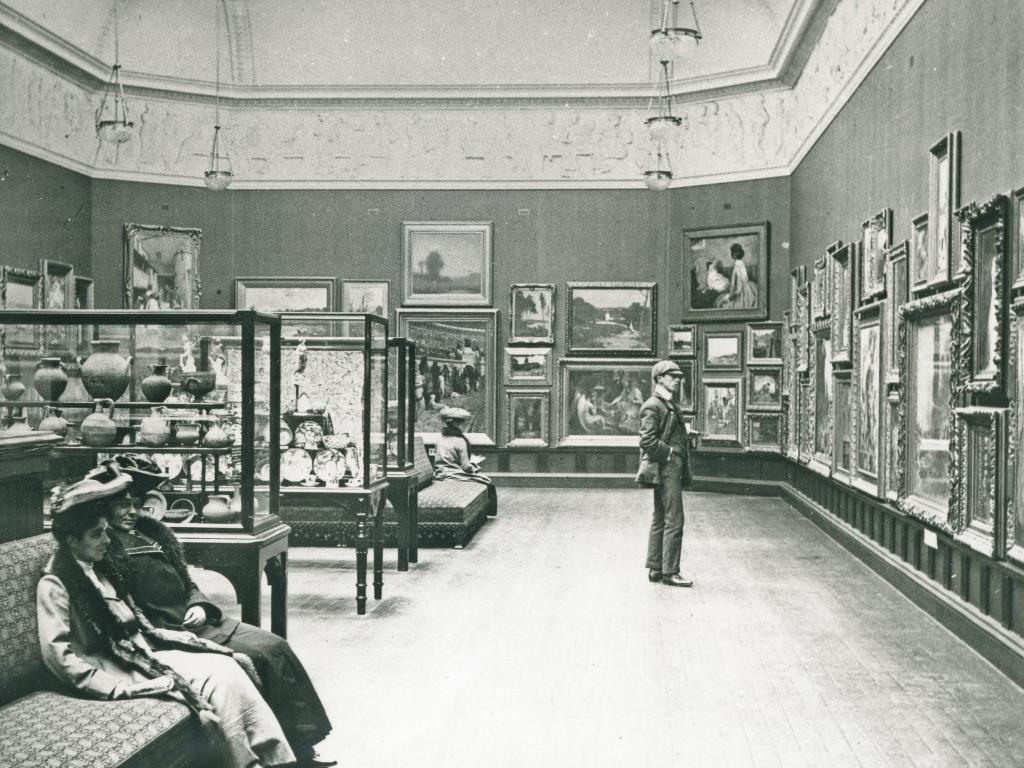 Image: historic photo of the Victoria Art Gallery
